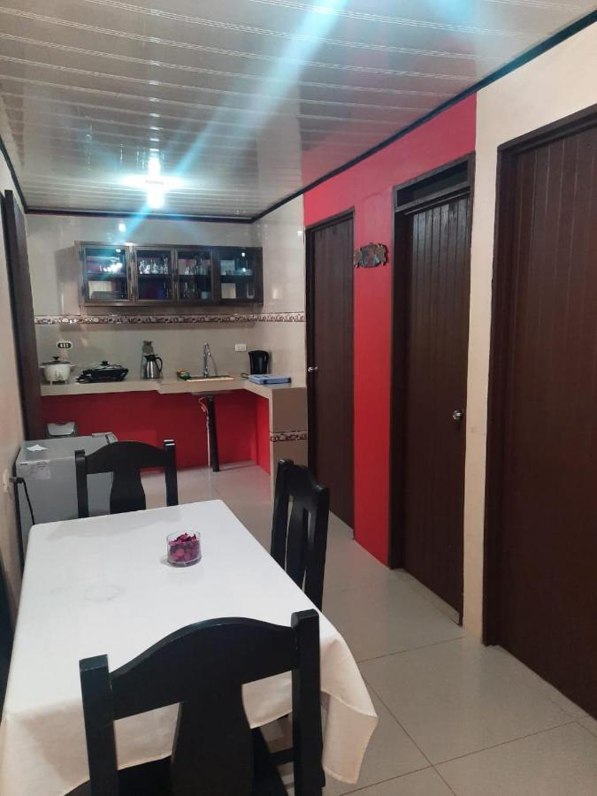 Apartamentos Caimán Tortuguero Esterno foto