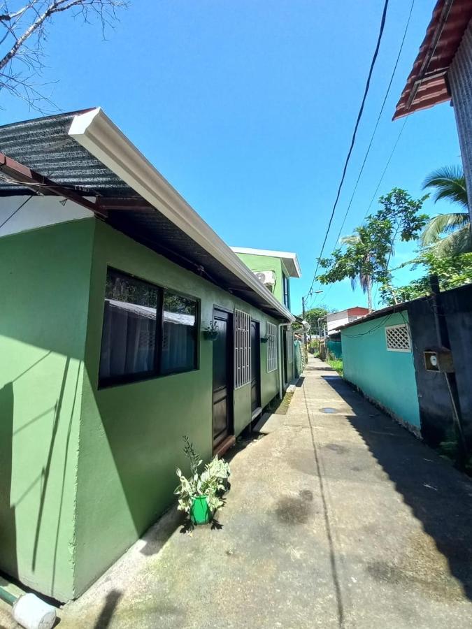 Apartamentos Caimán Tortuguero Esterno foto